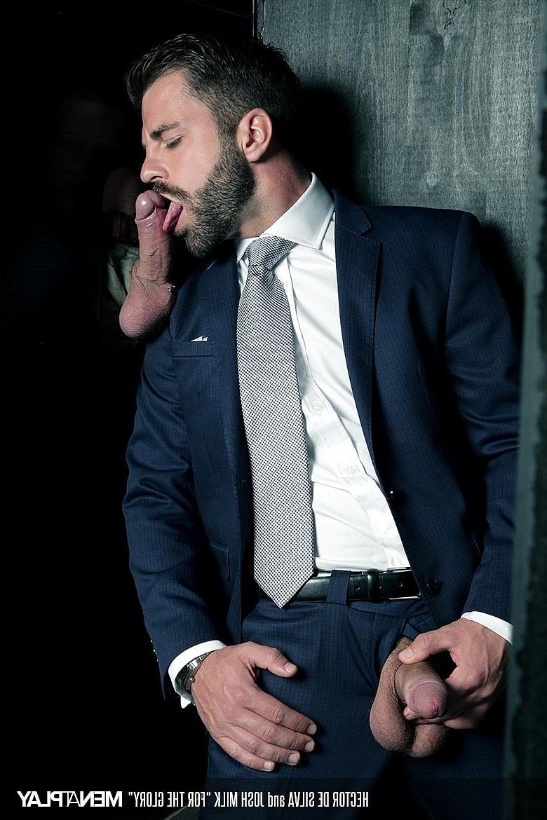 19P Sexy bodybuilder Hector de Silva gets his ass filled by businessman Josh Milk