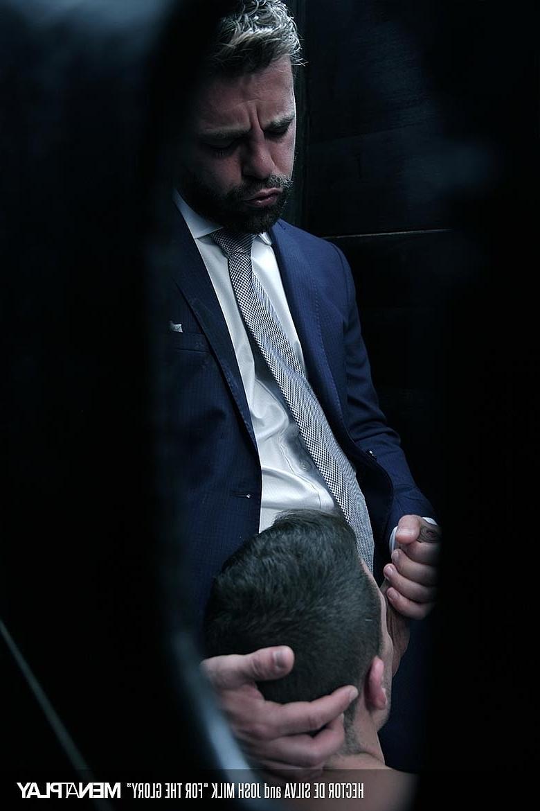 19P Sexy bodybuilder Hector de Silva gets his ass filled by businessman Josh Milk