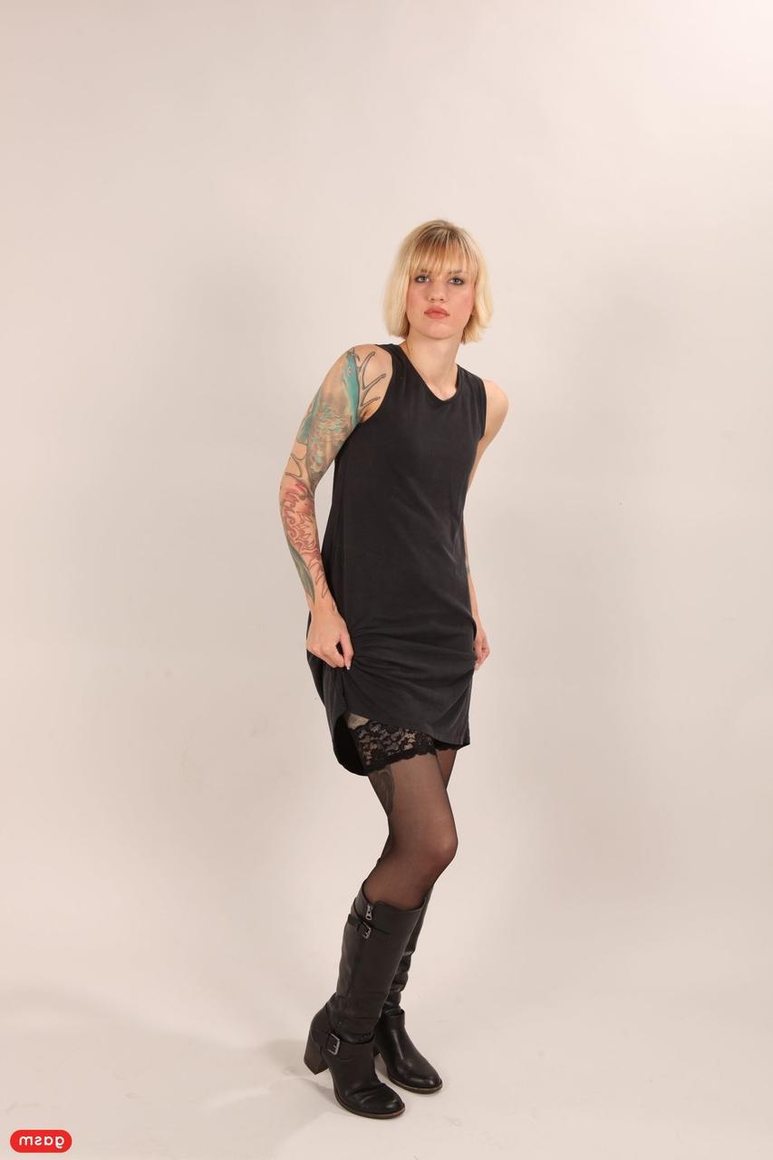 15P MMV Films Sina Longleg