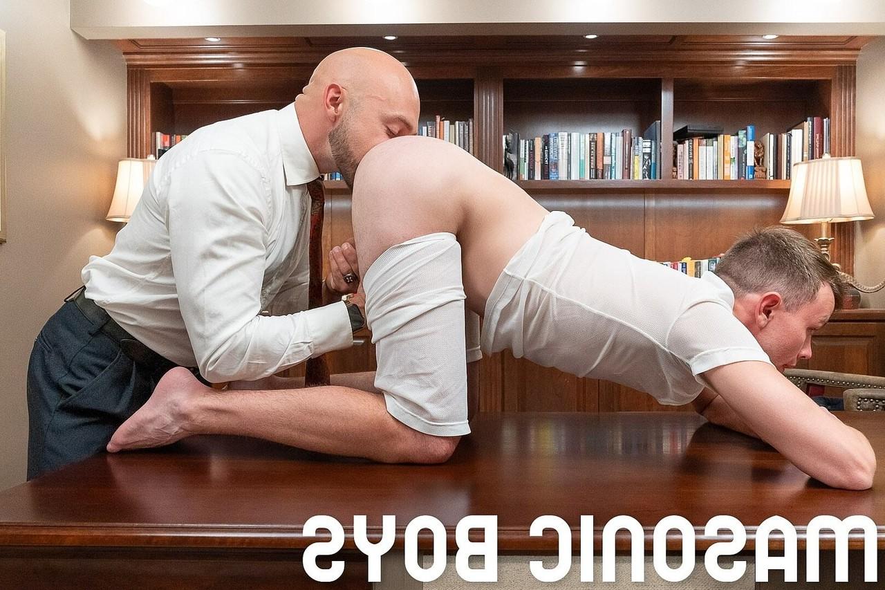 20P Horny bald DILF Master Snow strips and fucks teen twink Apprentice Land