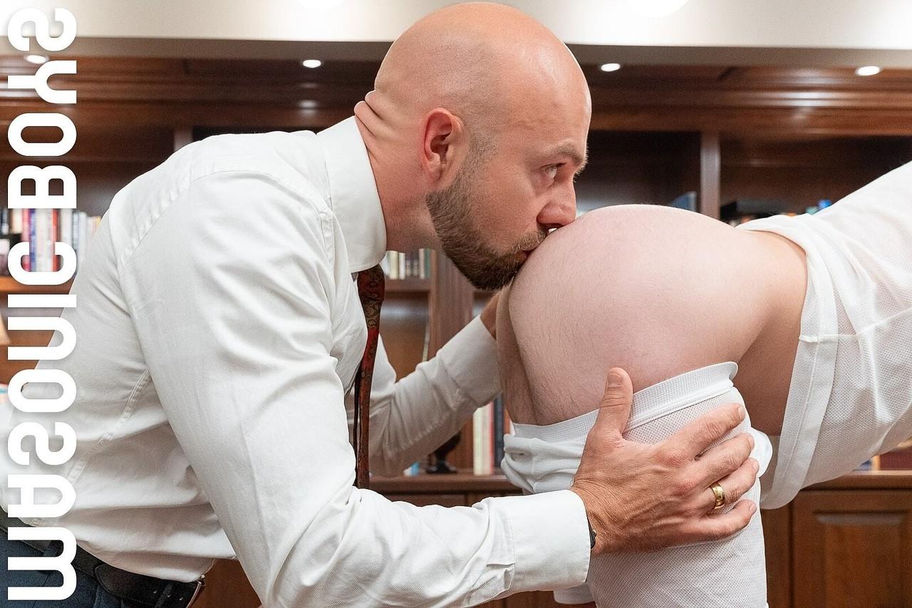 20P Horny bald DILF Master Snow strips and fucks teen twink Apprentice Land