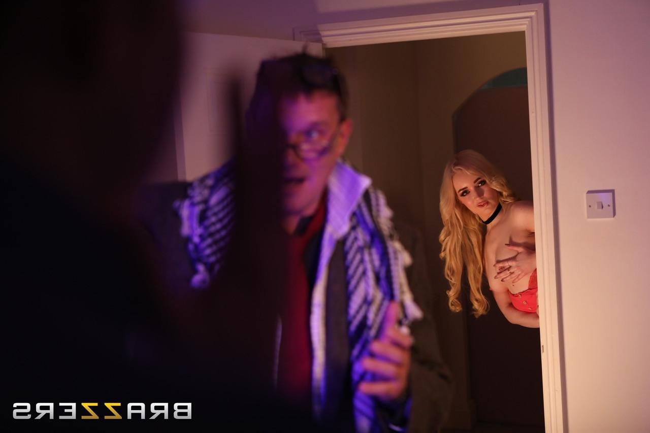 20P A amadora loira Lana Harding é fodida pelo astro de cinema de pau grande Danny D