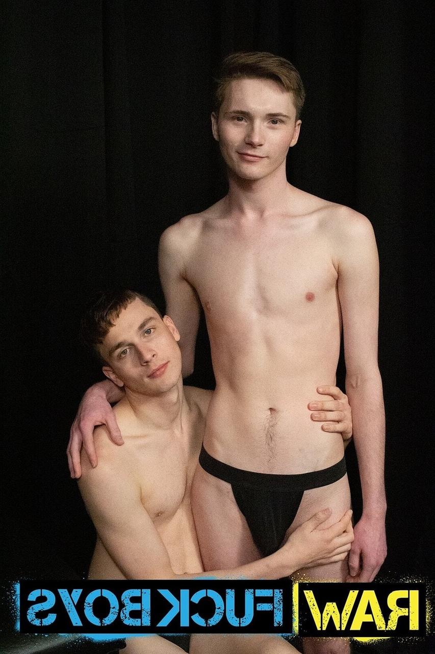 15P Horny twinks Liam Evans & Tyler Tanner give each other oral pleasure & fuck