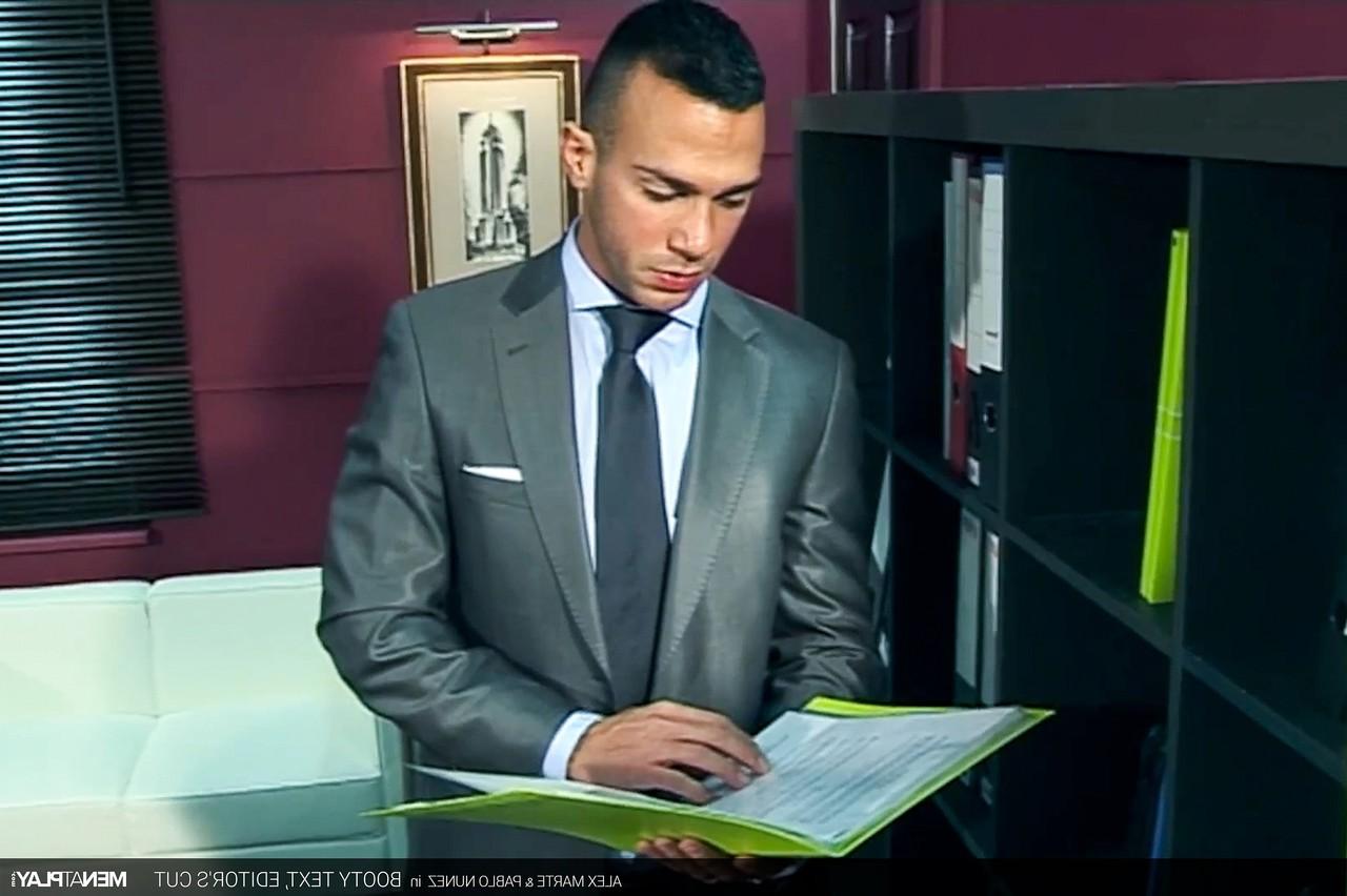 20P Gay workmates Pablo Nunez & Alex Marte have a wild anal quickie in the office