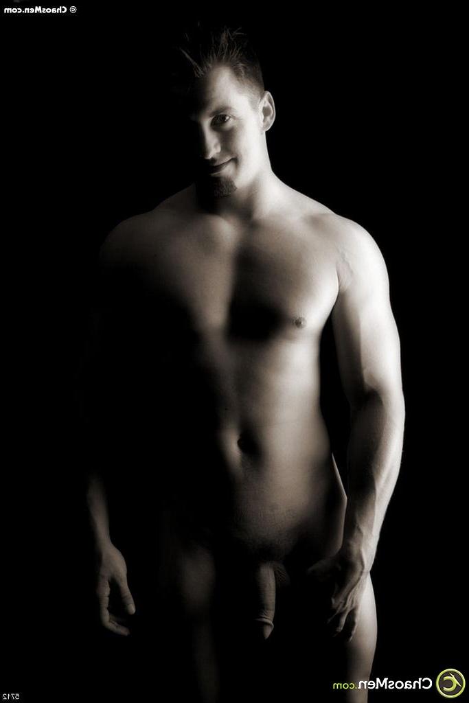 20P Hunky dude Sergei shows off his athletic naked body & his delicious cock