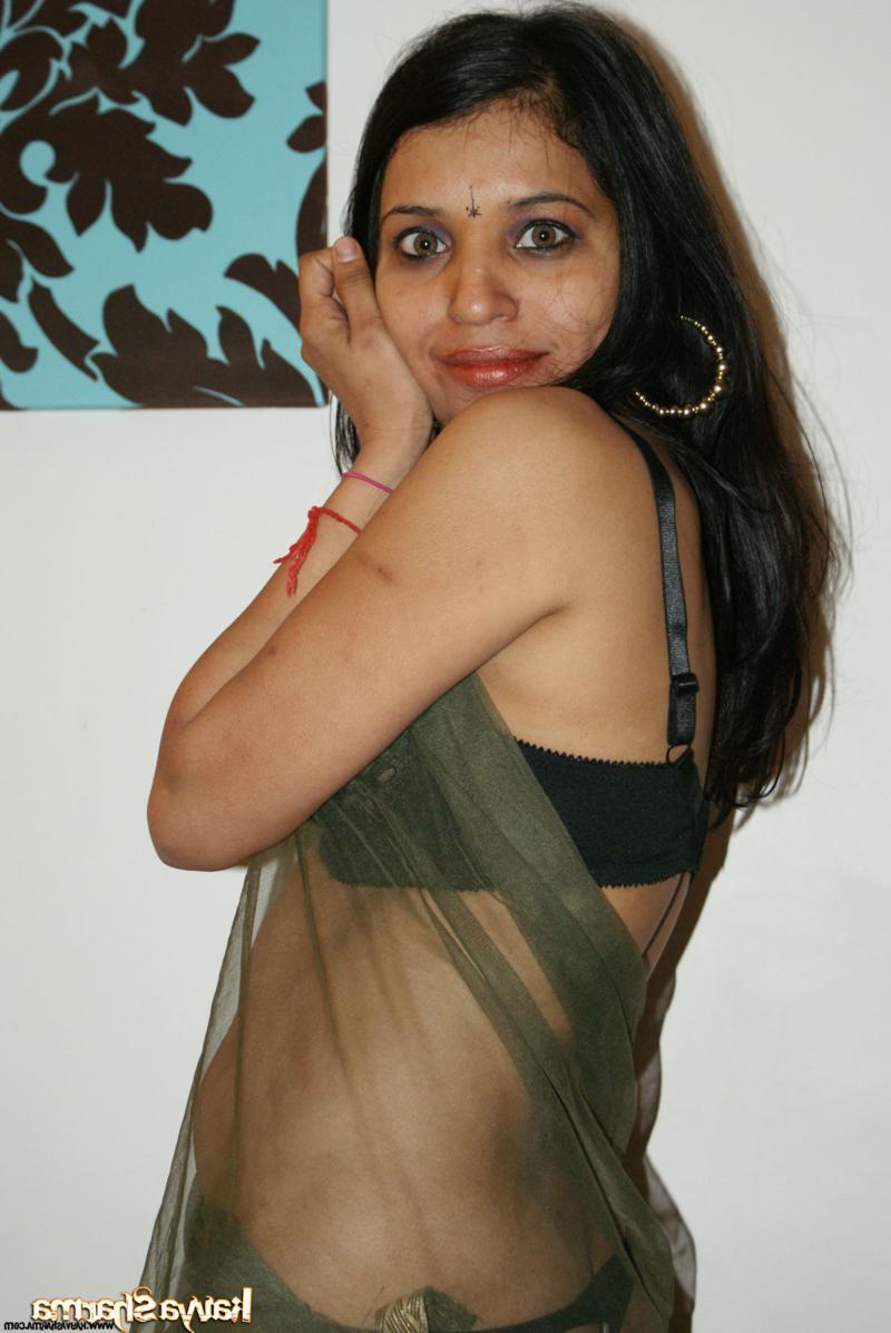 12P Indian MILF Kavya Sharma does away with her clothing to go nude on a couch