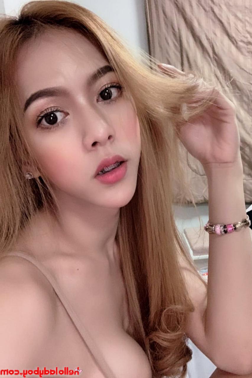 20P Hello Ladyboy 
