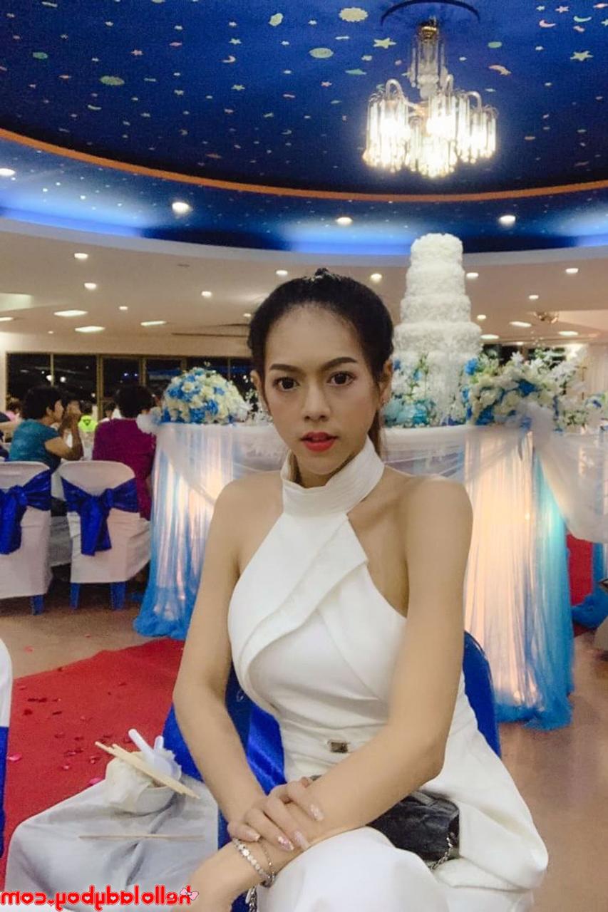 20P Hello Ladyboy 
