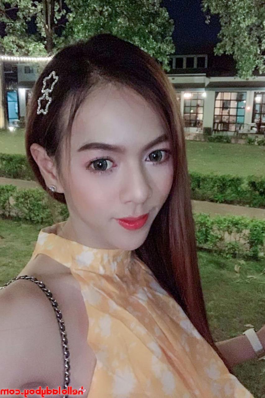 20P Hello Ladyboy 