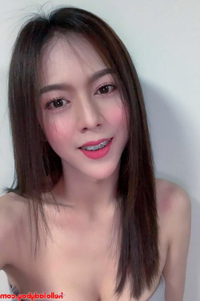 20P Hello Ladyboy 