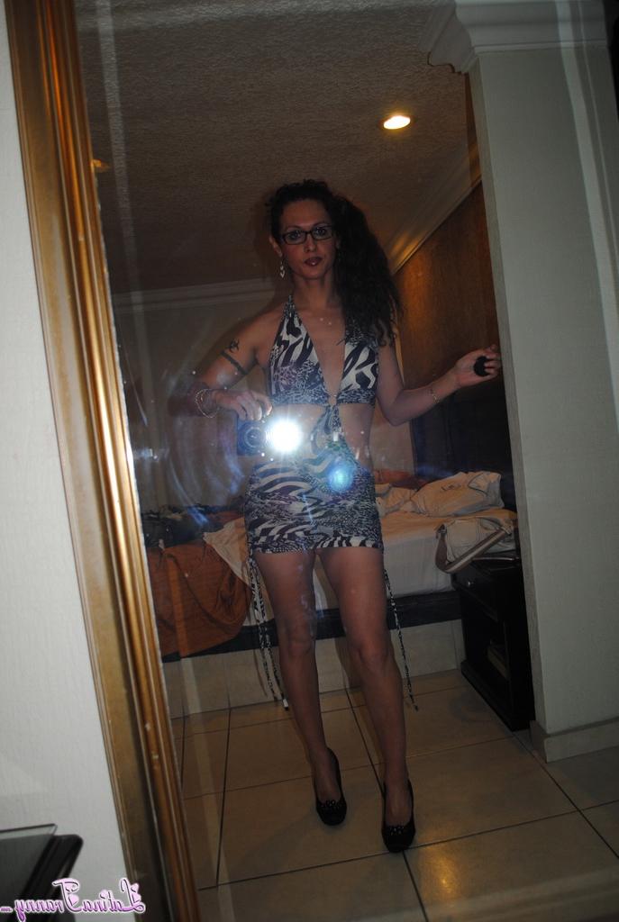 12P Latina Tranny Fotos de Nudez