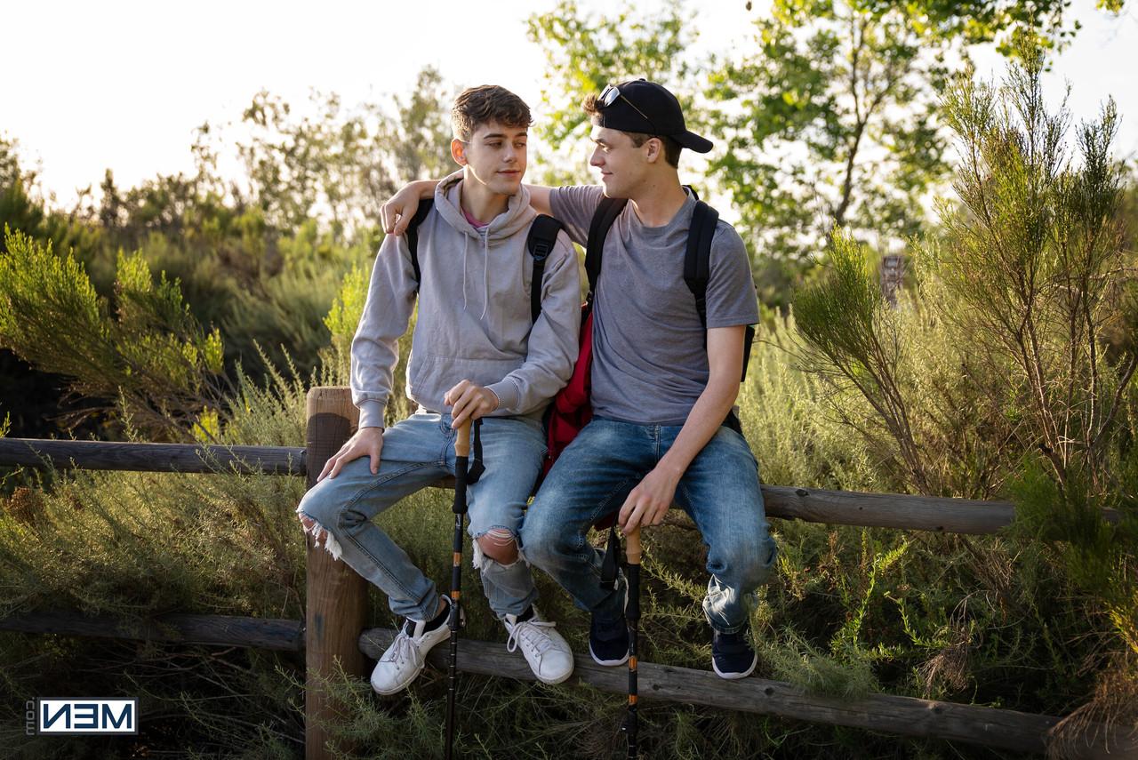 16P Hommes avec Joey Mills, Troye Dean