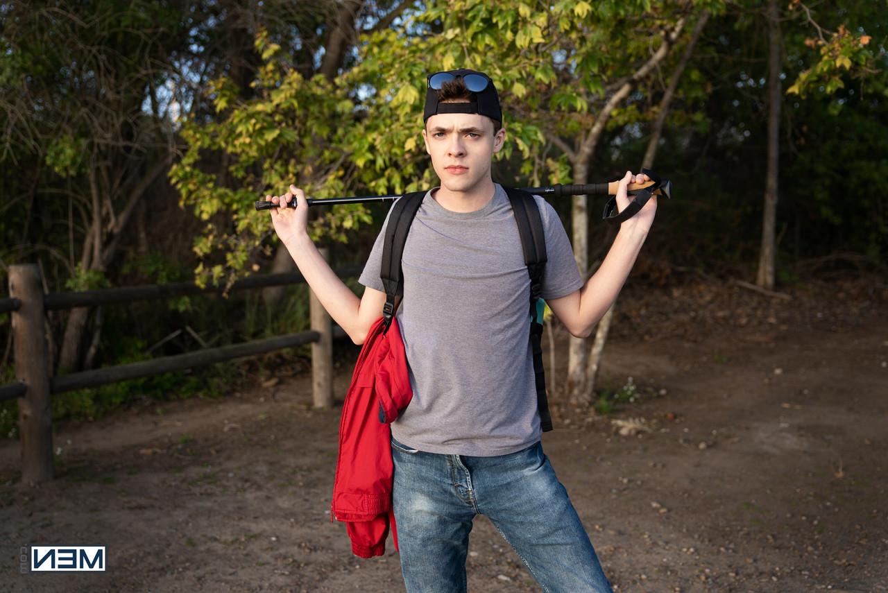 16P Hommes avec Joey Mills, Troye Dean