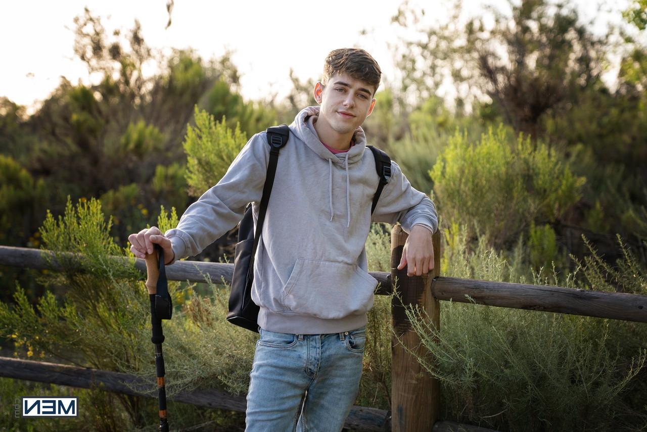 16P Hommes avec Joey Mills, Troye Dean