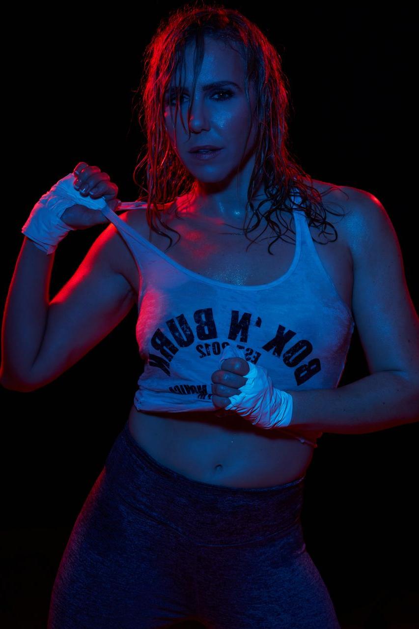 12P Famous babe photographer Holly Randall goes topless during a sweaty workout