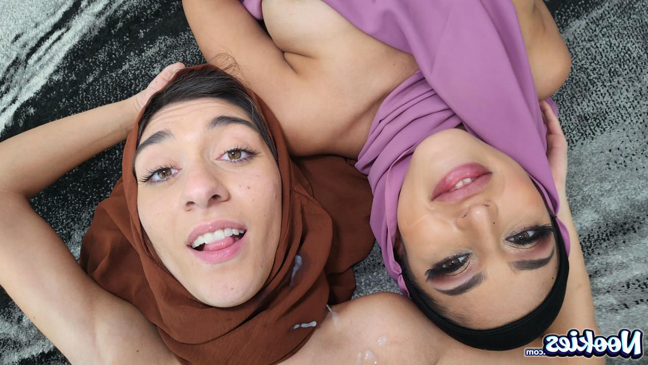 15P Sophia Leone und Aubrey Babcock tragen Hijabs beim POV-Dreiersex