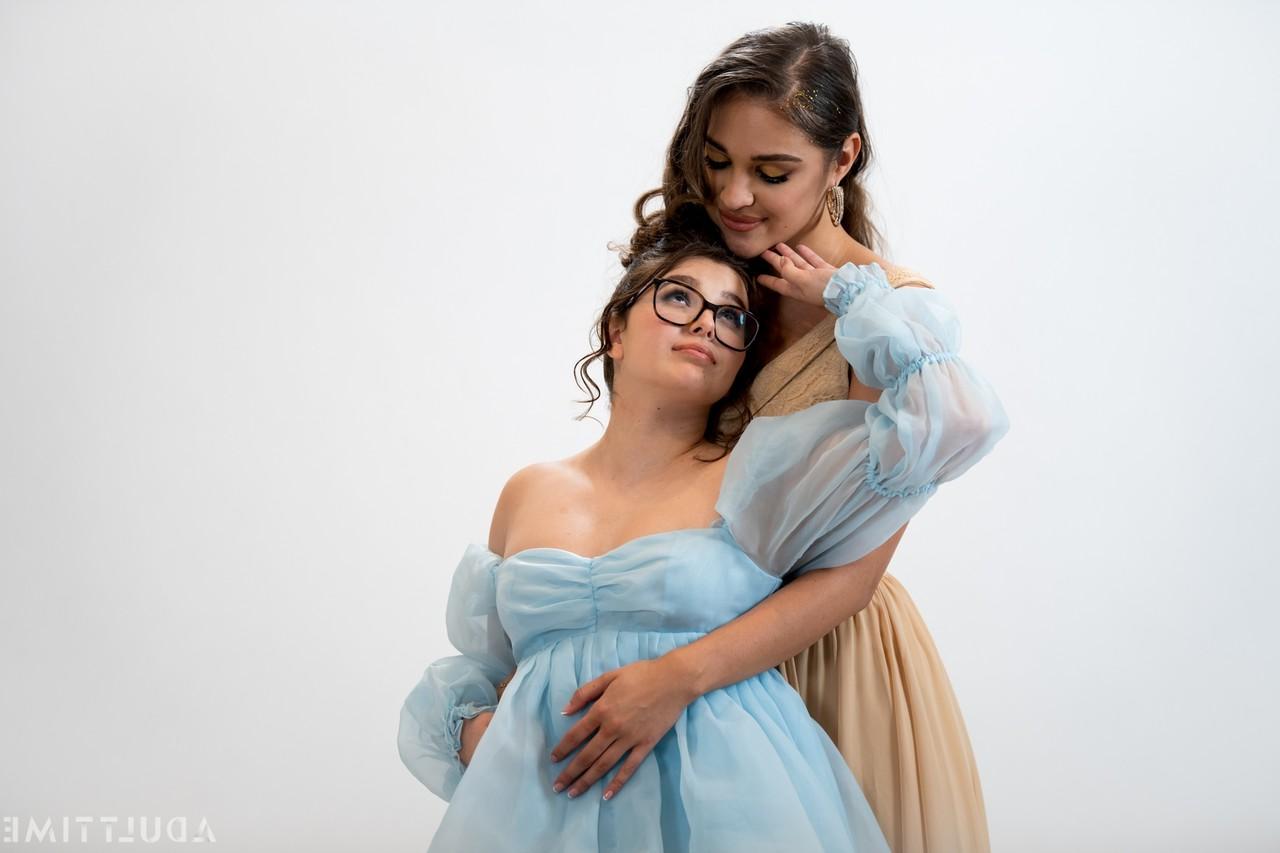 20P Temps adulte Gizelle Blanco, Leana Lovings