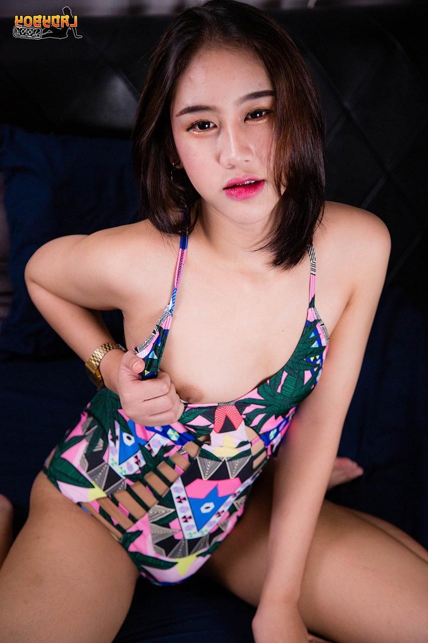 16P Asiatique TGirl Tout