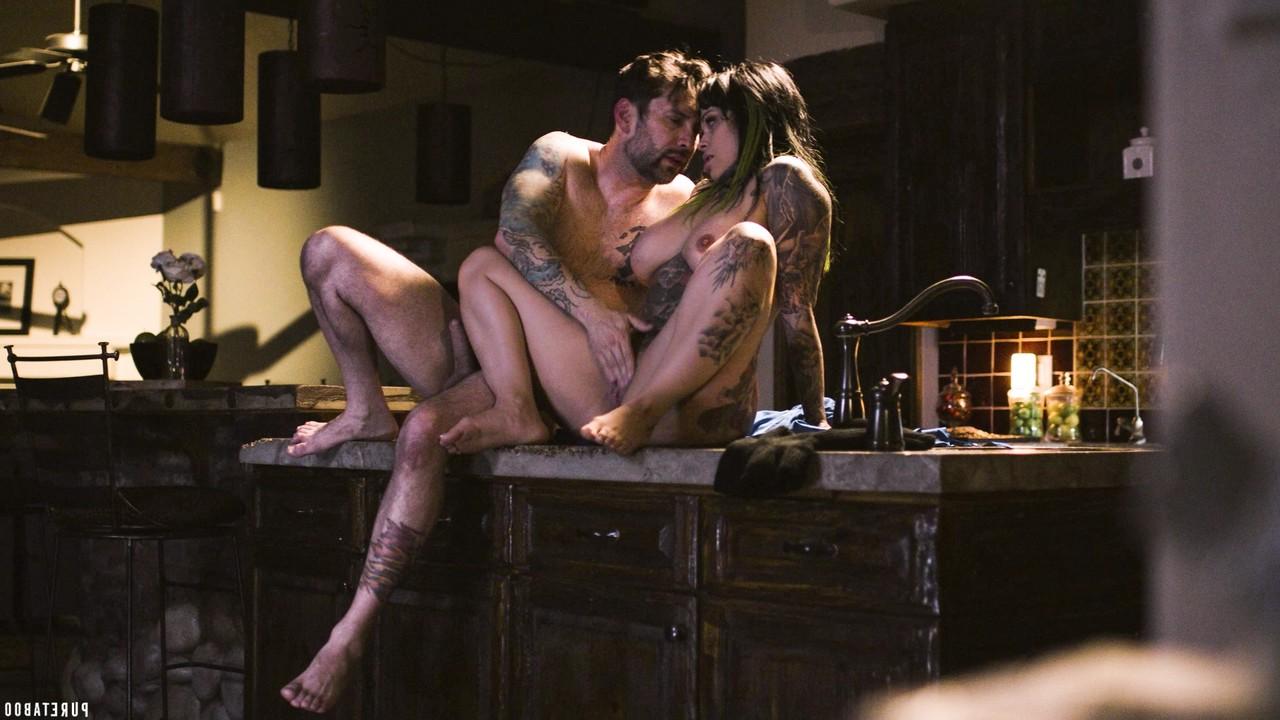 15P Pure Taboo interpretado por Xwife Karen, Tommy Pistol Naked XXX