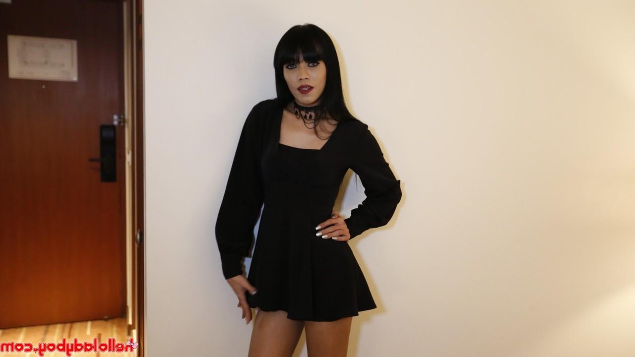 12P Hello Ladyboy featuring Yammy Hot Gallery