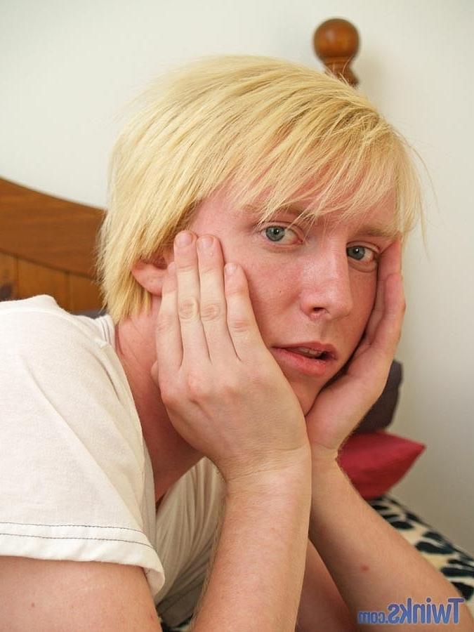 20P Blonde twink strips fully naked and shows off his uncut cock on his bed