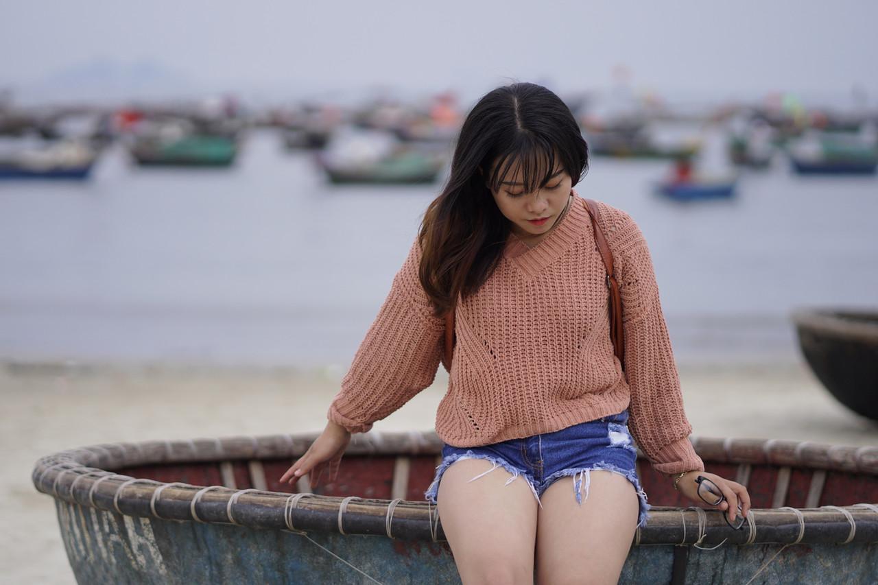 20P Beautiful Asian model poses in her sweater and jean shorts in public