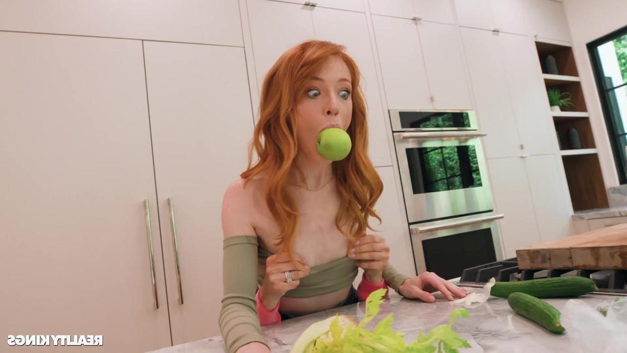 20P Mütter lecken Teenager Lexi Luna, Madi Collins