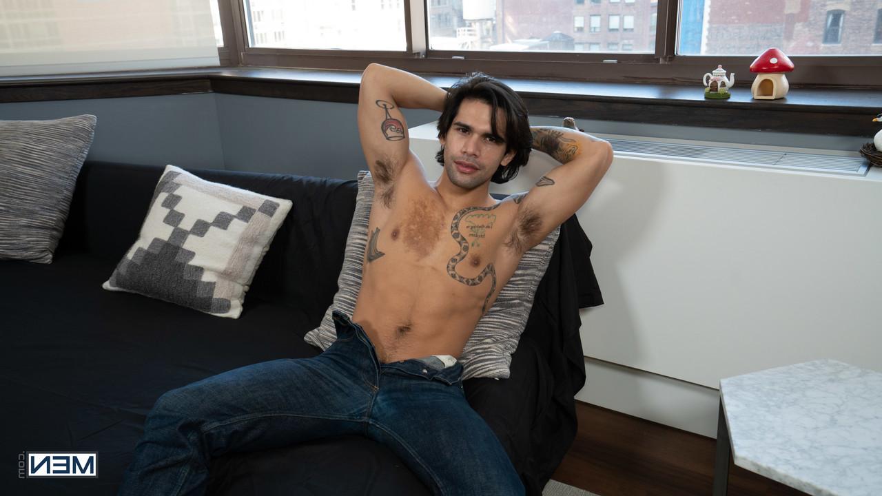 20P Men Com Bruce Beckham, Ty Mitchell