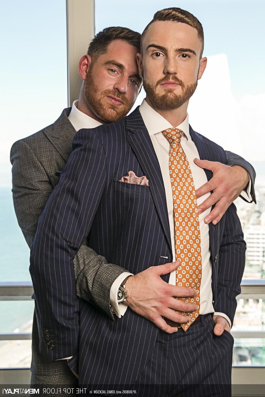 20P Los empresarios gays Jonas Jackson y JP Dubois se follan el culo