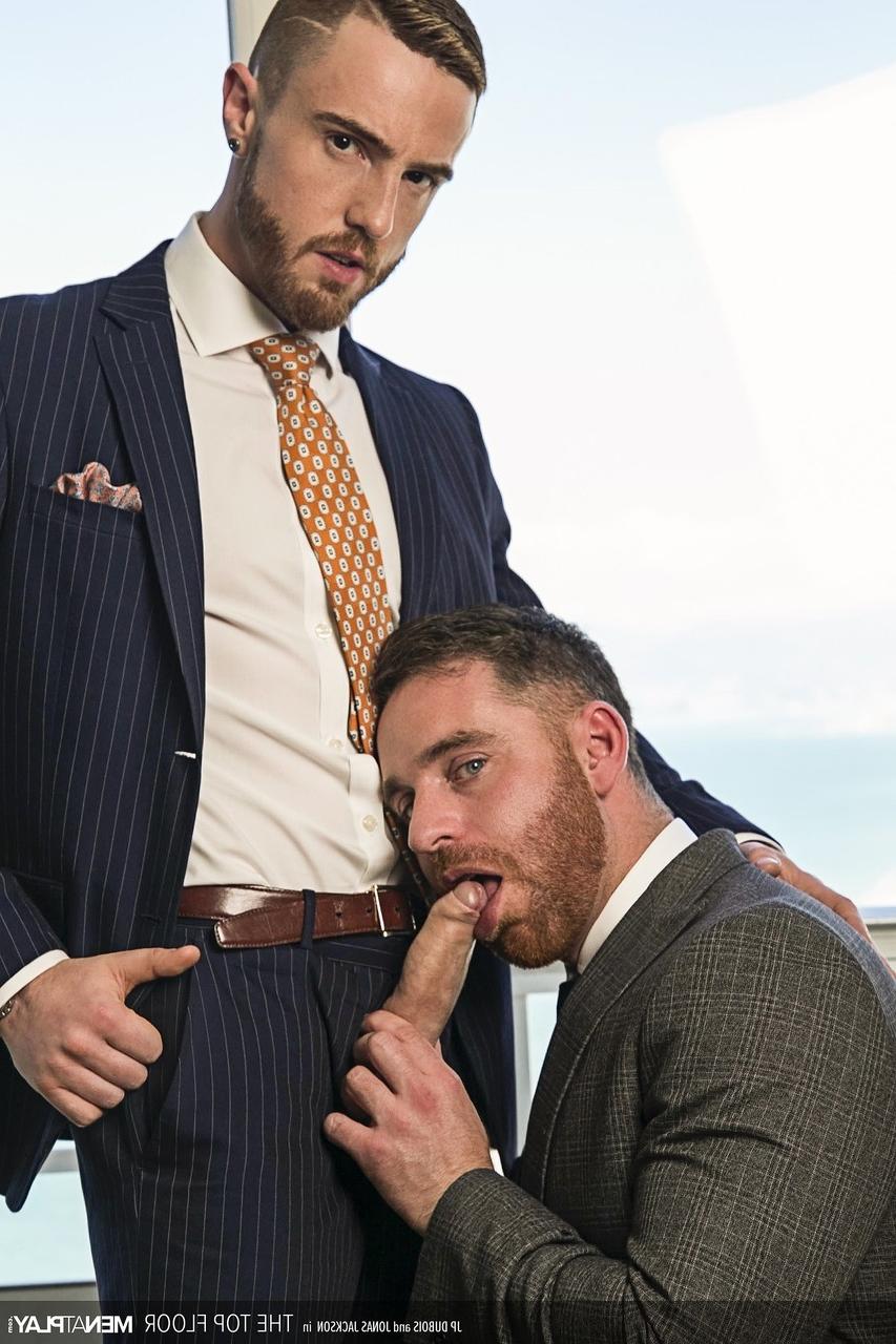 20P Los empresarios gays Jonas Jackson y JP Dubois se follan el culo