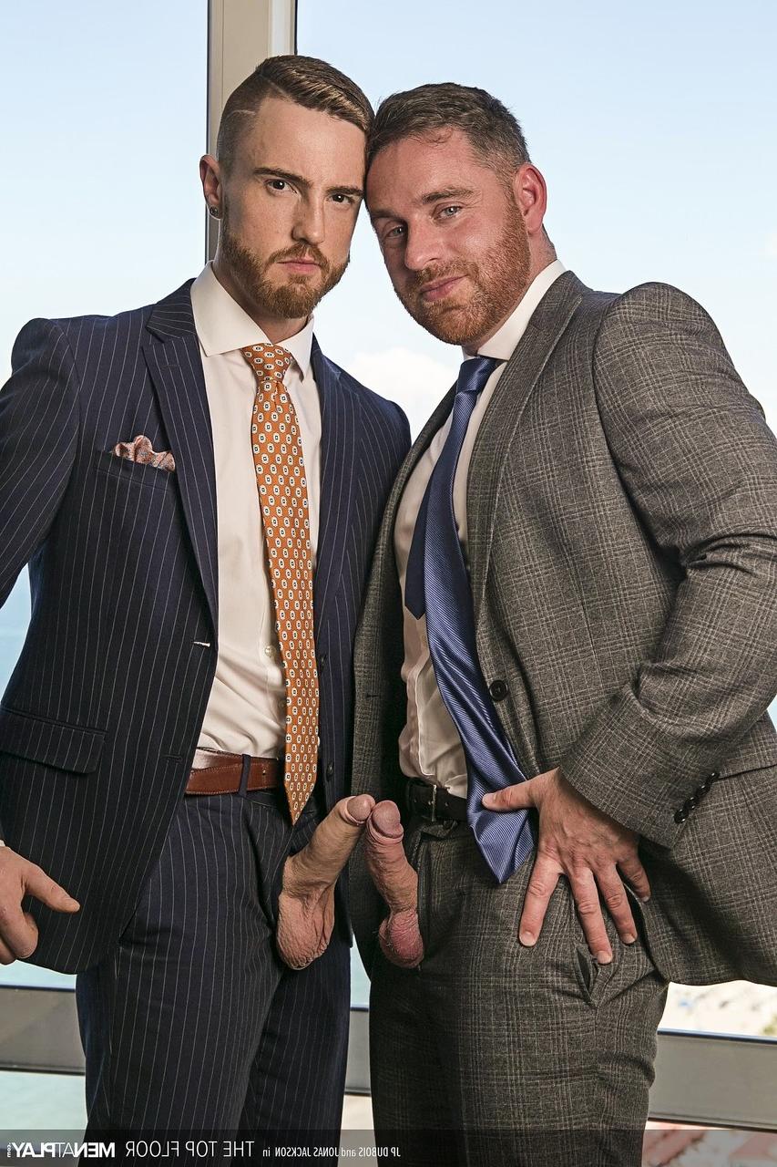 20P Los empresarios gays Jonas Jackson y JP Dubois se follan el culo