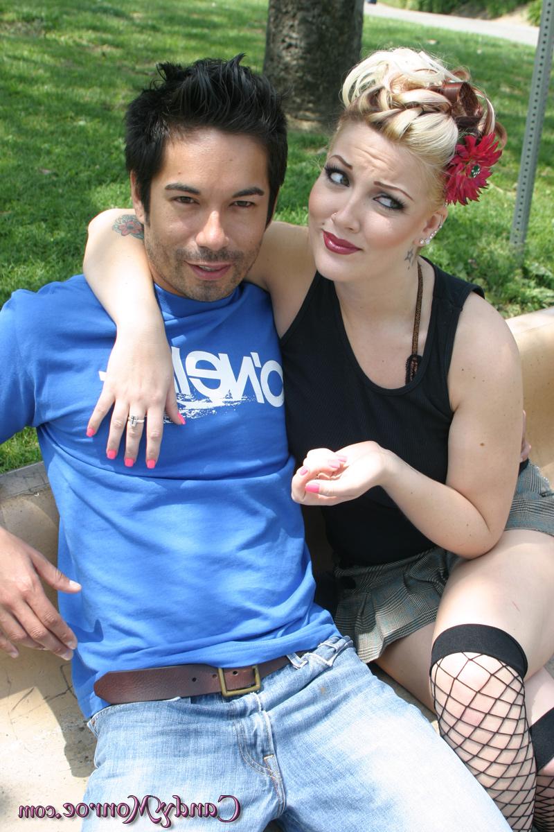 20P Sexy Candy Monroe traz seu marido para uma sessão de corno interracial selvagem