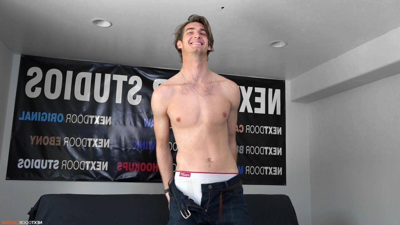 15P Gay hunks with big dicks Ryan Jordan & Tyler Wild have hardcore anal sex