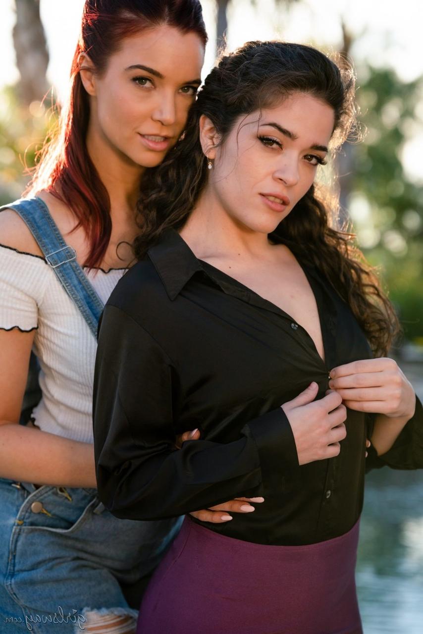 20P Las niñas manera Jayden Cole, Victoria Voxxx