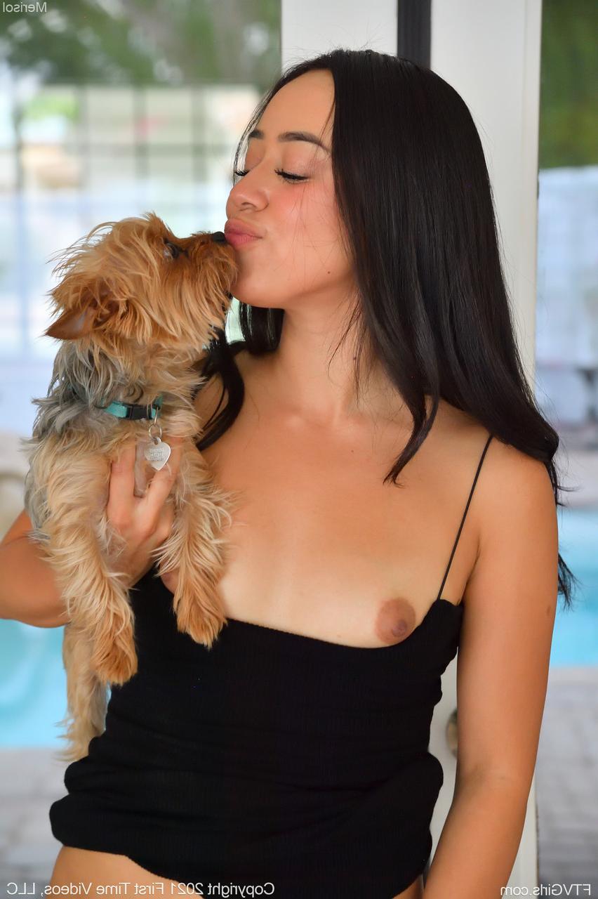 20P Raven-haired Latina Merisol stripping and toying herself poolside