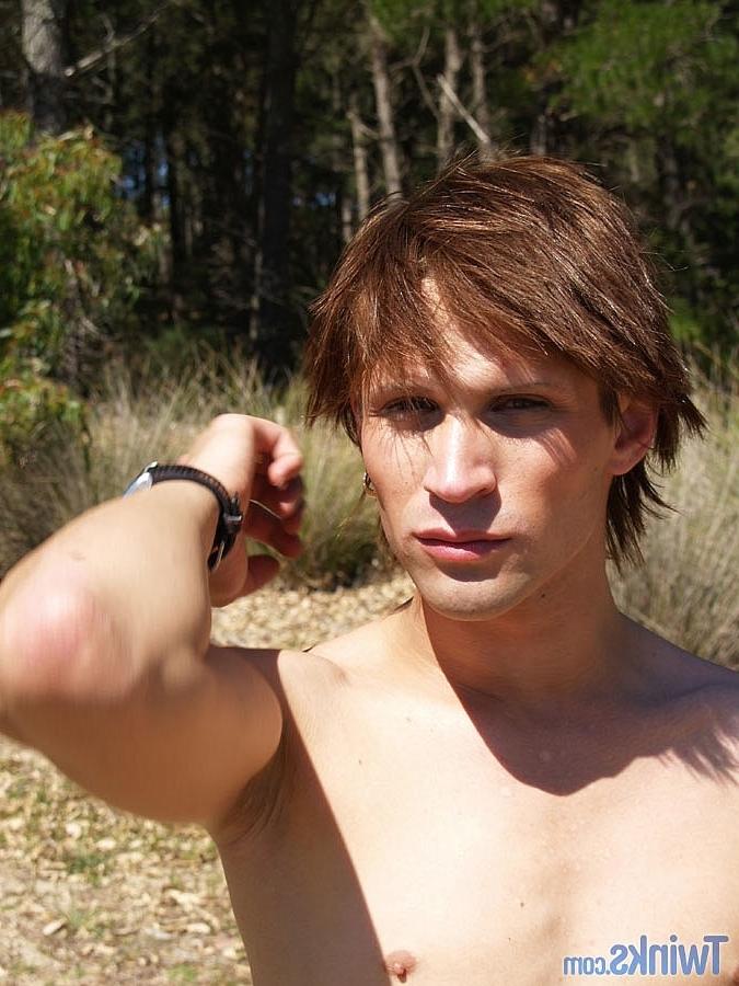 20P Naughty twink strips completely naked & jerks his hard cock outdoors