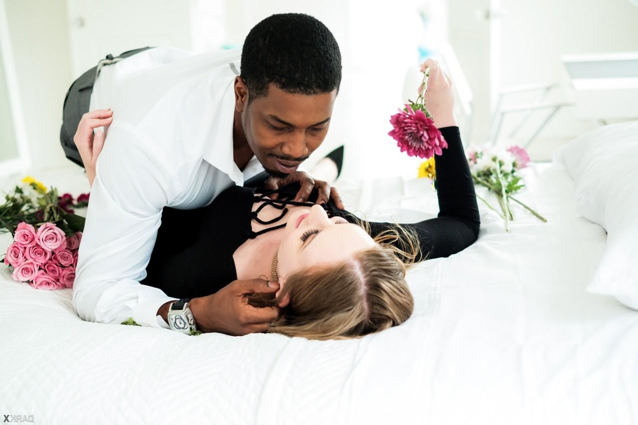 15P Pretty teen Daisy Stone is gifted flowers prior to interracial anal sex