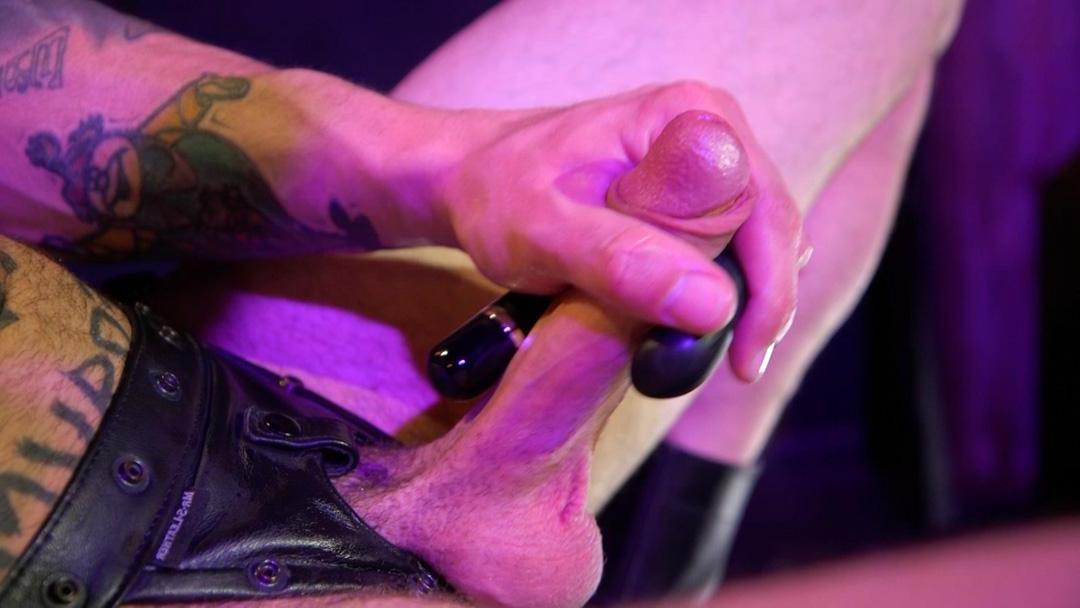 17P Kink Men Johnny Hill