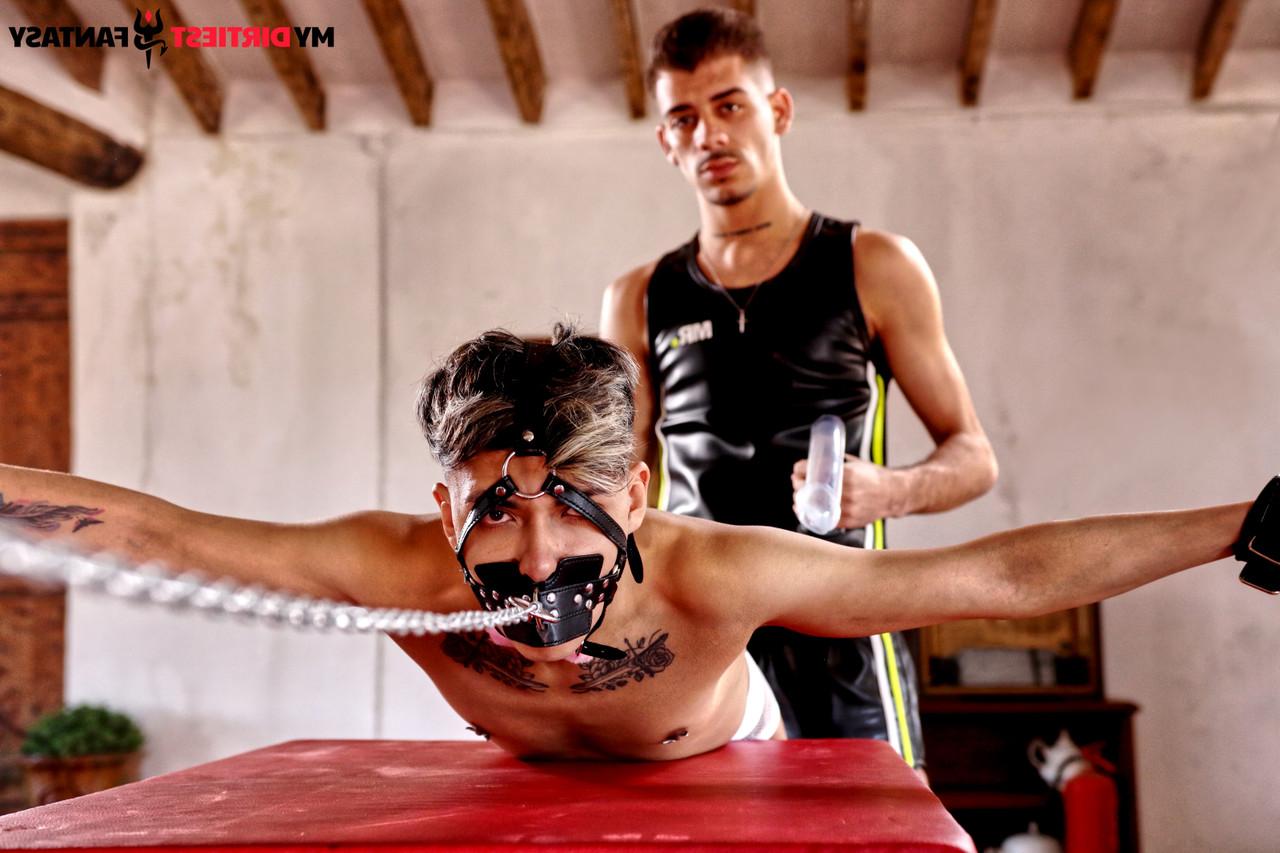 20P Skinny twink David Cameron endures a kinky BDSM session with Erik Devil