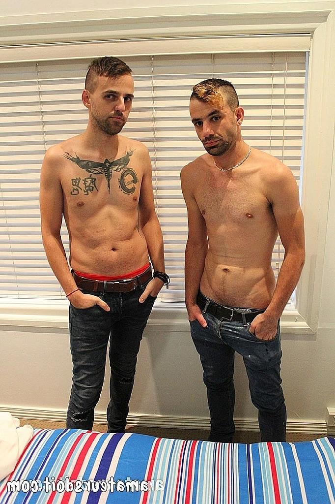 20P Os gays Charlie e Leo Rocca se beijam e fazem um boquete gostoso