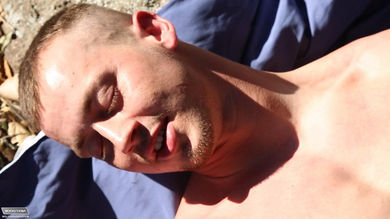 20P Hung gay men Mark Long & Christian Cayden have hardcore anal sex outdoors
