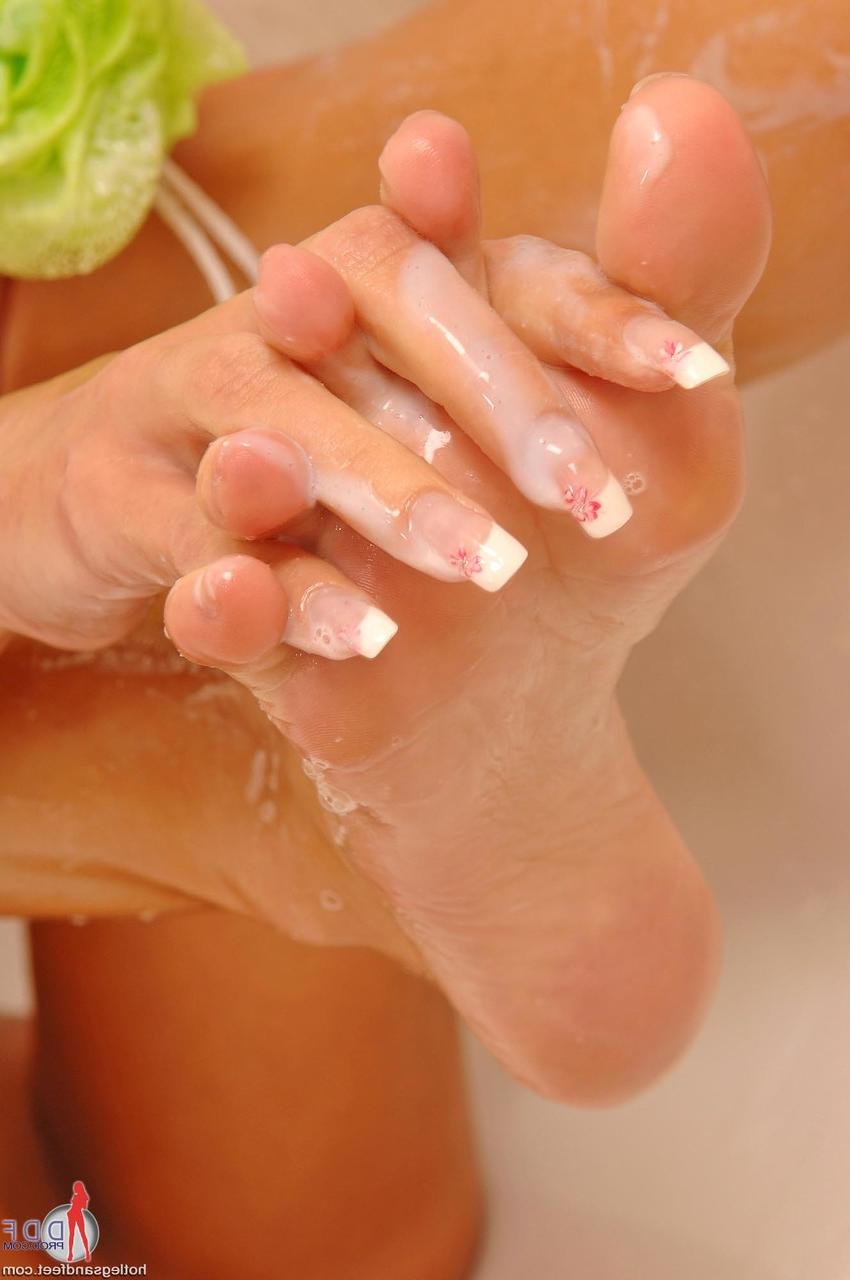 20P Jambes et pieds chauds Lola N