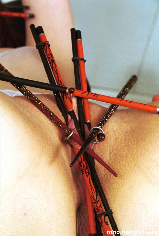 18P Jogos sexuais excêntricos e ótimo BDSM com uma ruiva safada com seios naturais