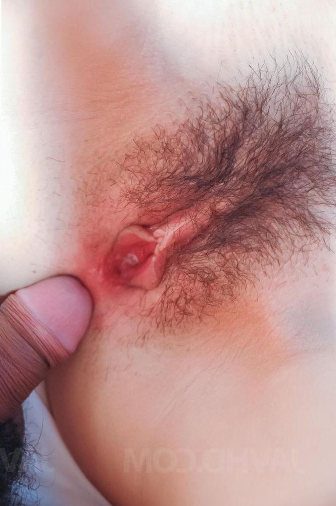 15P Das japanische Mädchen Kosaka lutscht einen Schwanz vor dem POV-Analsex in Stiefeln
