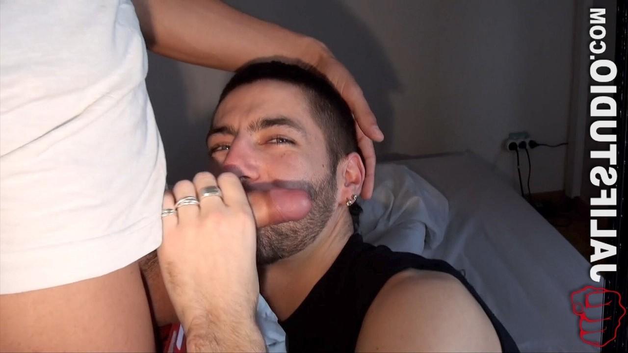 10P Die schwulen Perversen Enzo Milano und Greg Centuri geben sich gegenseitig einen BJ und ficken