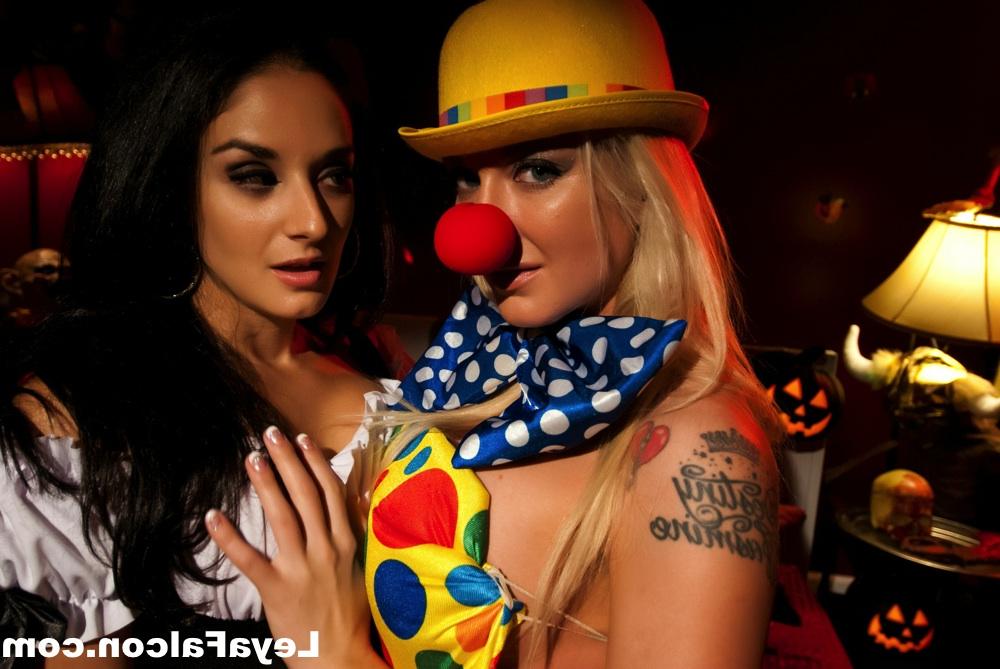 15P Leya Falcon and a lesbian girlfriend have sex in cosplay apparel