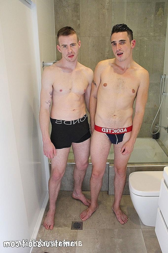 20P Bellezas gay Dane Dude y Roberto practican sexo oral caliente