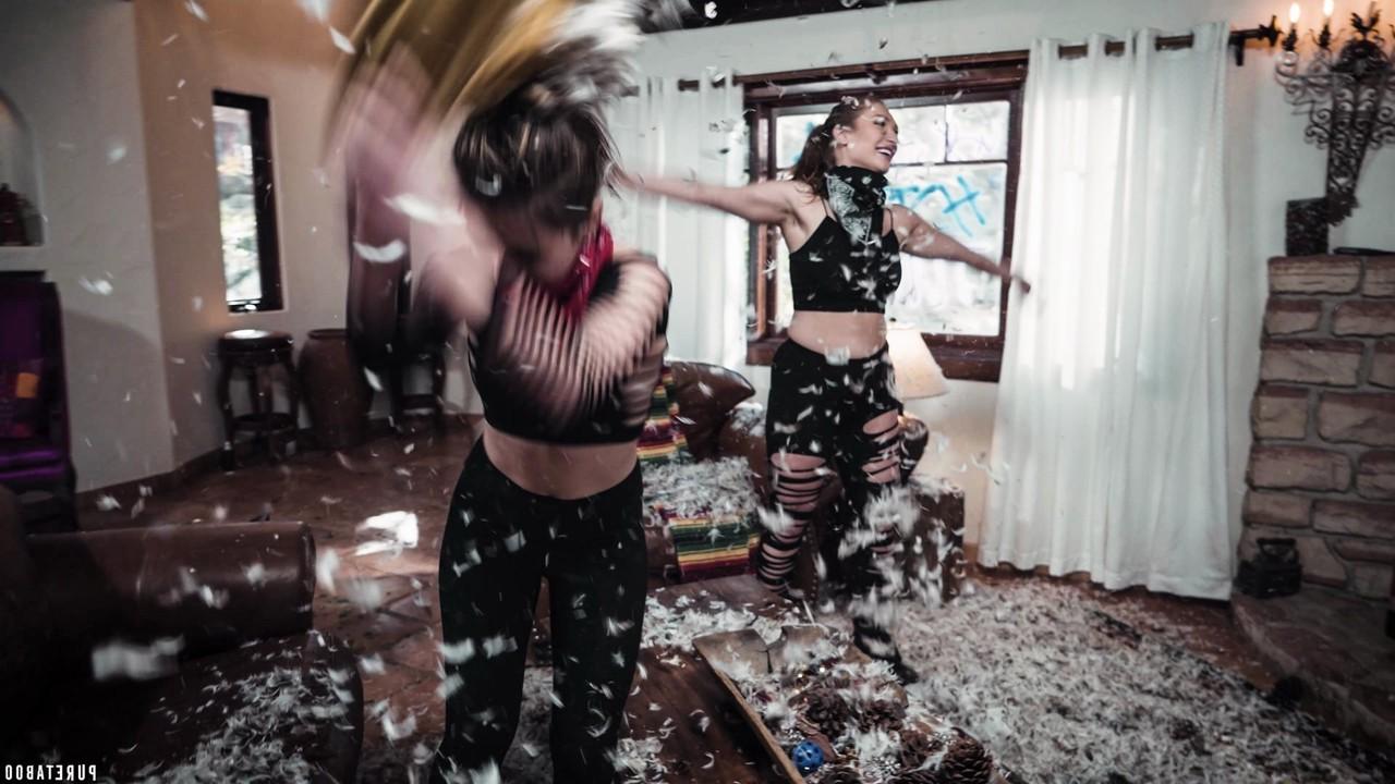 20P As lésbicas safadas Paige Owens e Skylar Snow se masturbam juntas e fodem