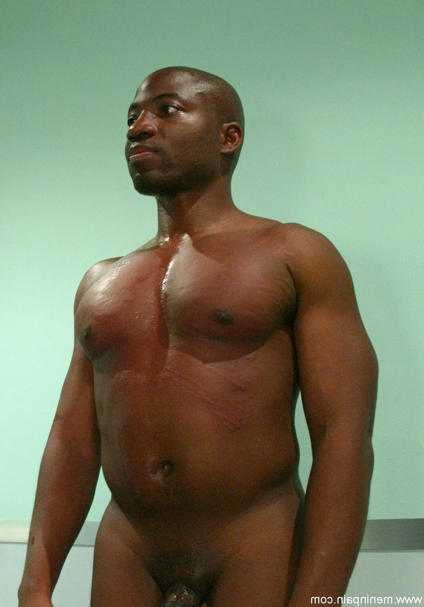 9P Enfermeira excitada com peitos grandes Kym Wilde chicoteia um paciente negro no hospital