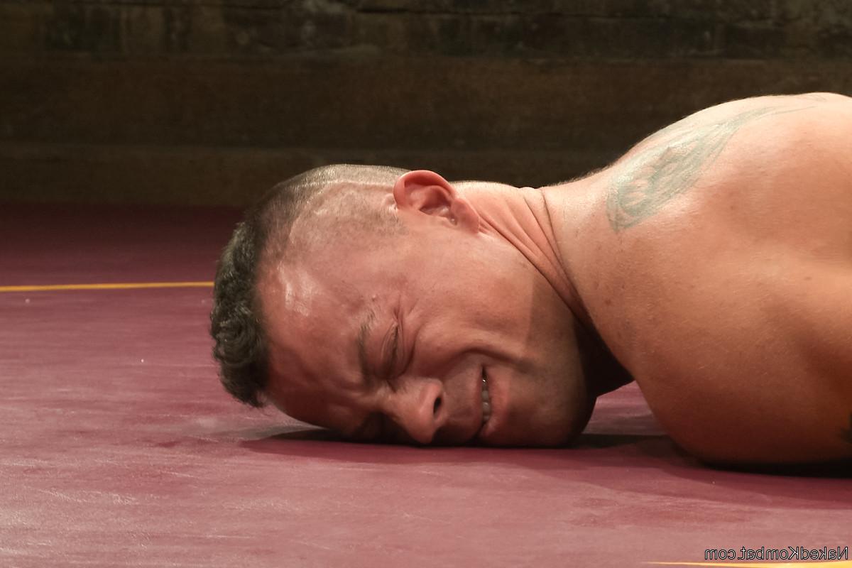 20P Sean Duran, Dayton O'Connor nus dans Kombat
